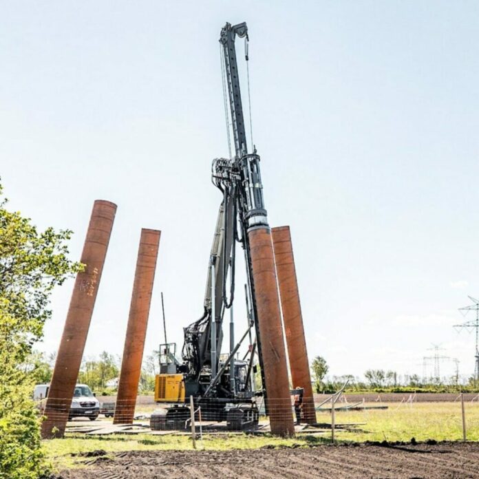 Different types of piling rig models Tender